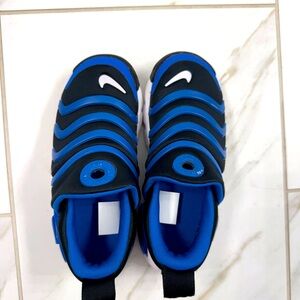 Boys Nike Dynamo Go size 13c worn once